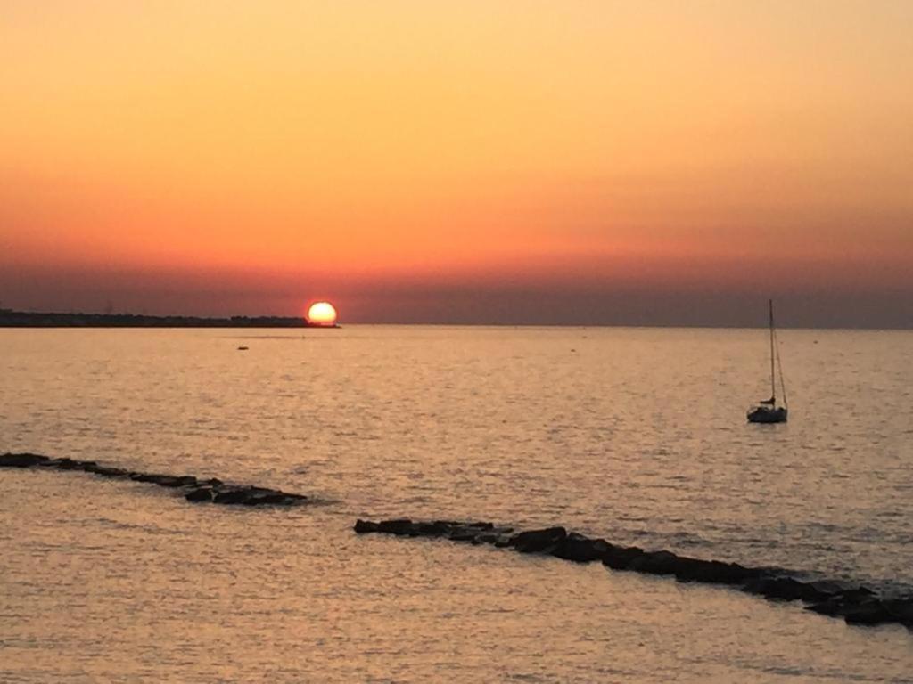 Апартаменты La Mia Terrazza Sul Mare - Mared'Amare Бари Экстерьер фото