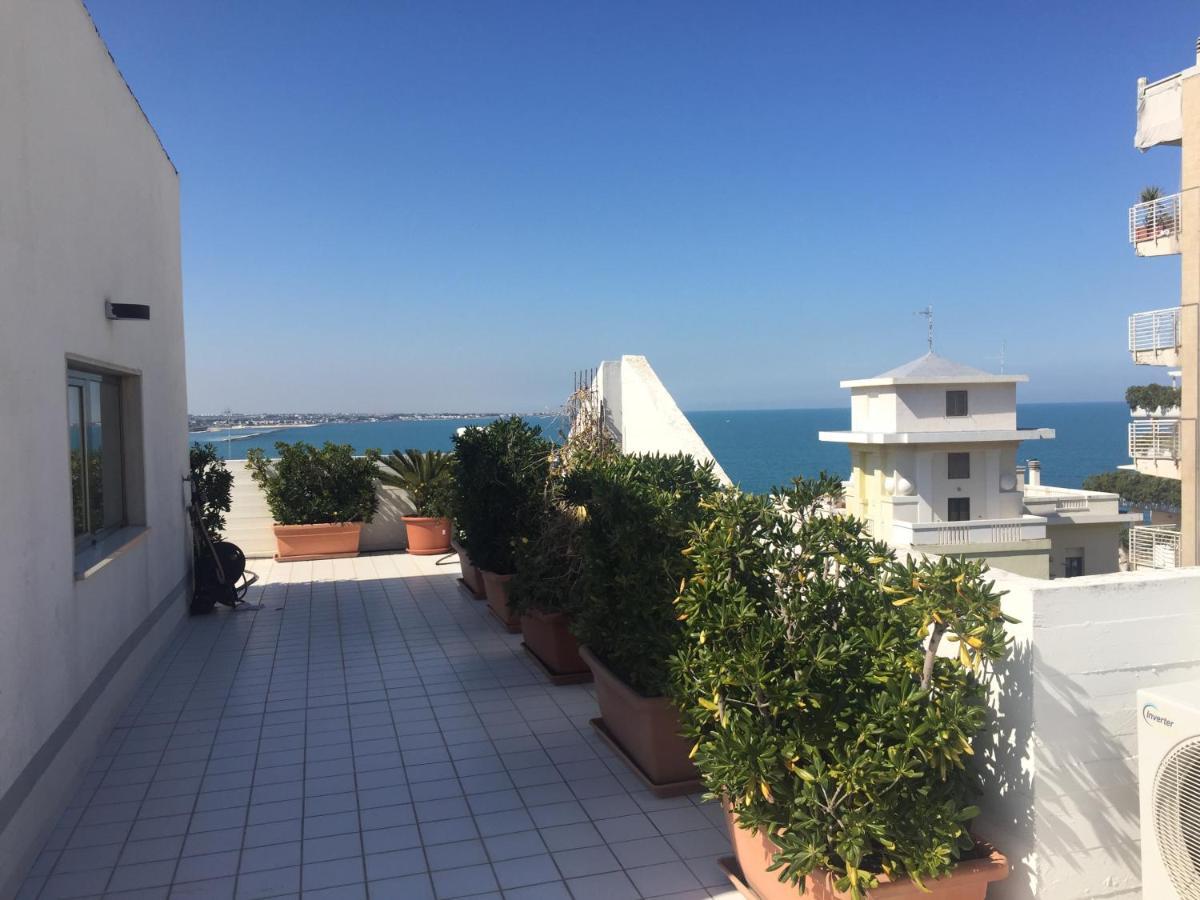 Апартаменты La Mia Terrazza Sul Mare - Mared'Amare Бари Экстерьер фото